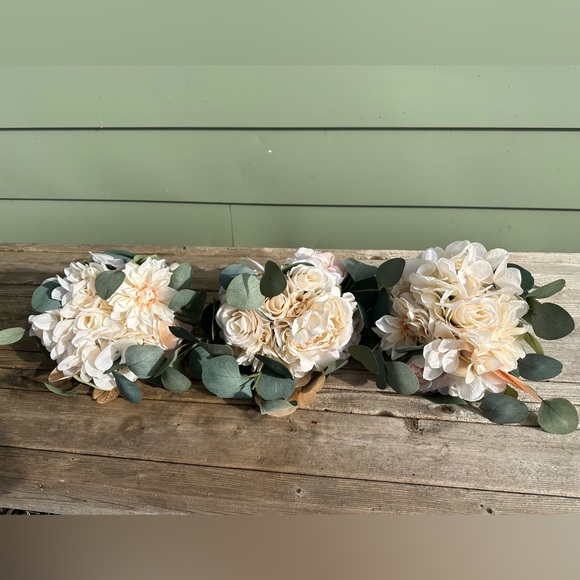 Neutral Tone Bridal Bouquets - Picture 3 of 14